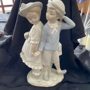 Lladro boy and girl with ice cream cone